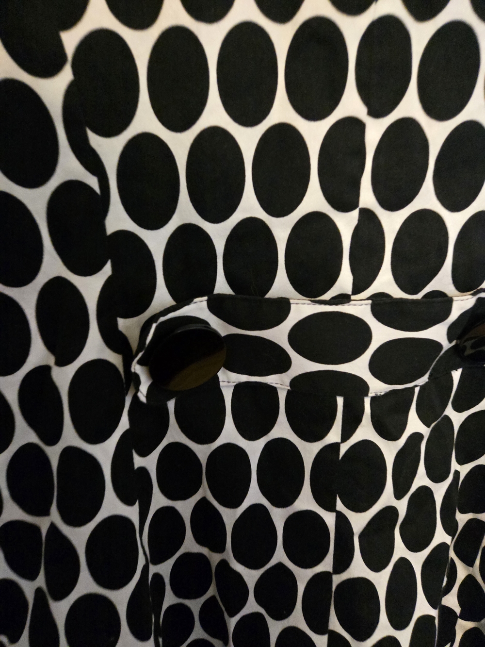 Peter Nygard Black and White Polka Dot Trench Coat - Picture 9 of 10
